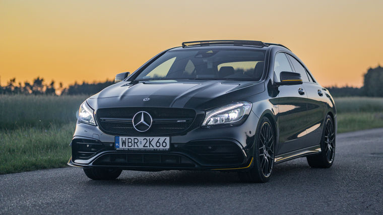 MERCEDES-AMG CLA 45 Yellow Night Edition