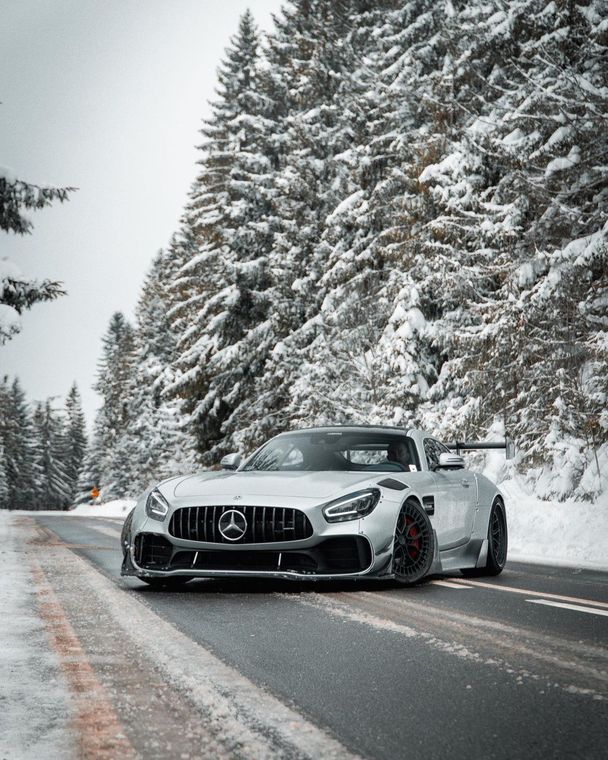 MERCEDES AMG GTS