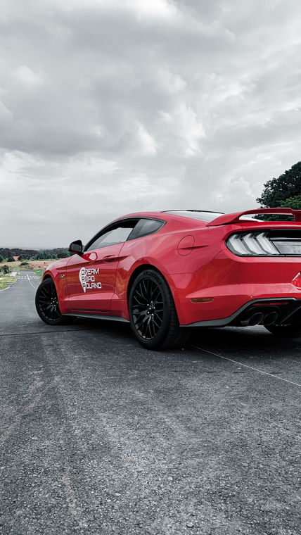 FORD Mustang GT