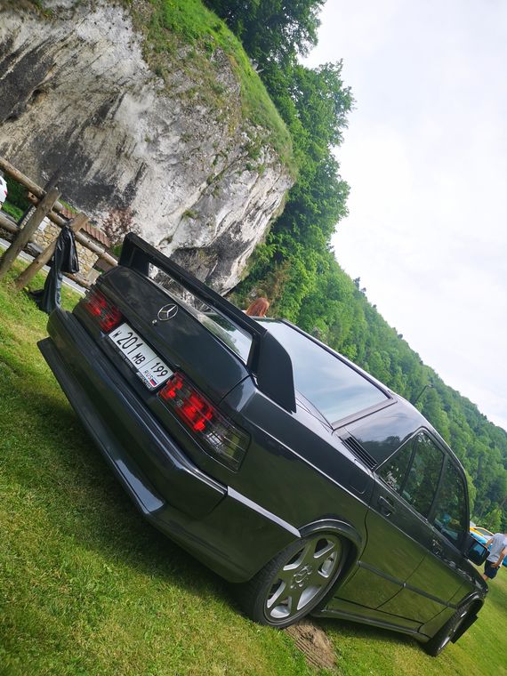 MERCEDES-BENZ 190e w201