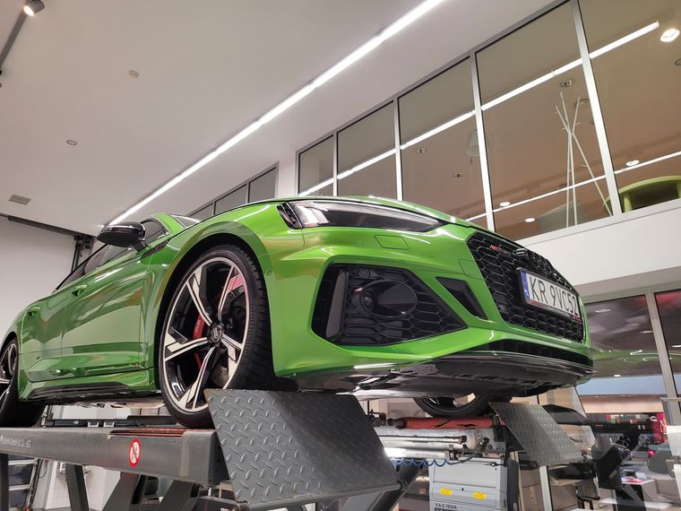 AUDI RS5 JAVAGREEN