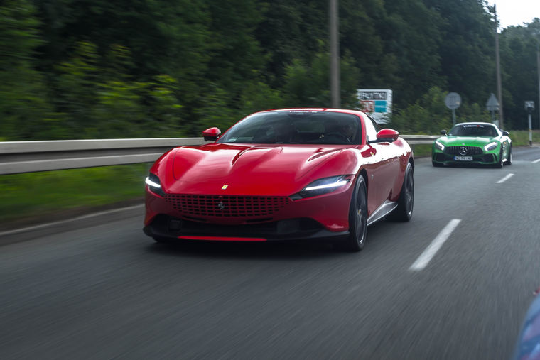 FERRARI Roma