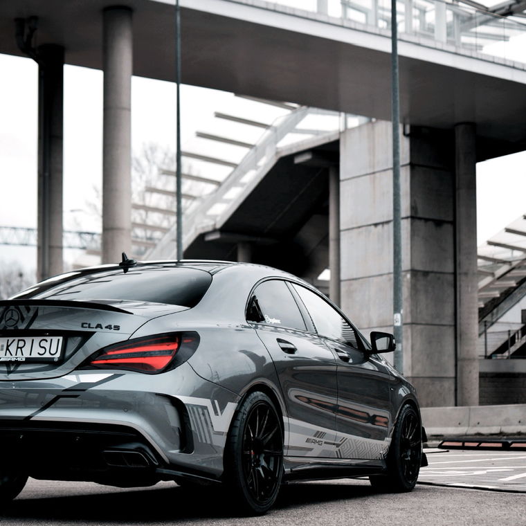 MERCEDES CLA 45 AMG