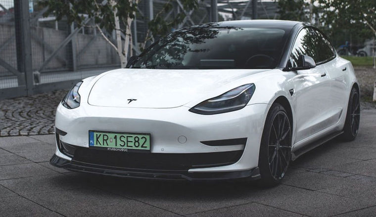 TESLA 3 Performance
